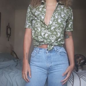 Summer green paisley button down